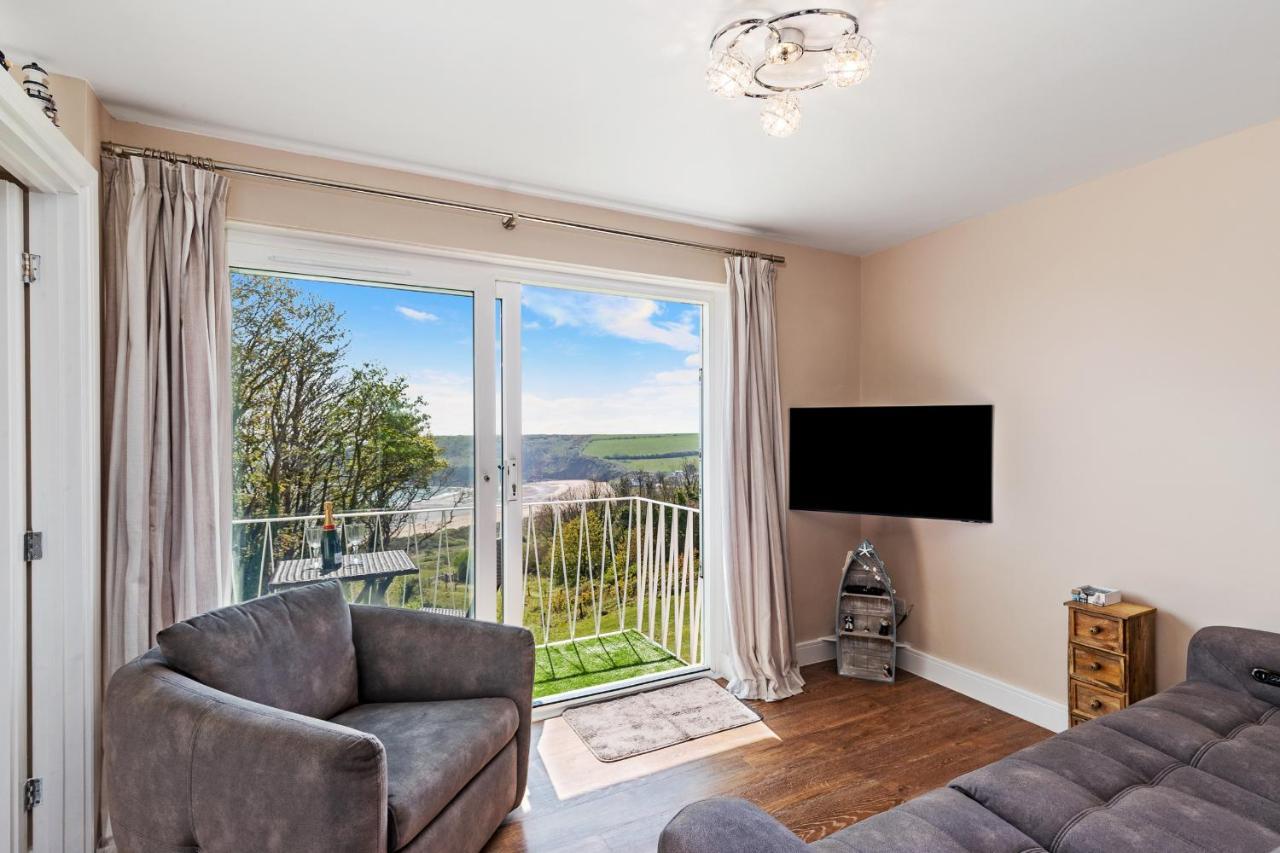 Salty Kisses - Sea Front Aparment * Hodgeston
