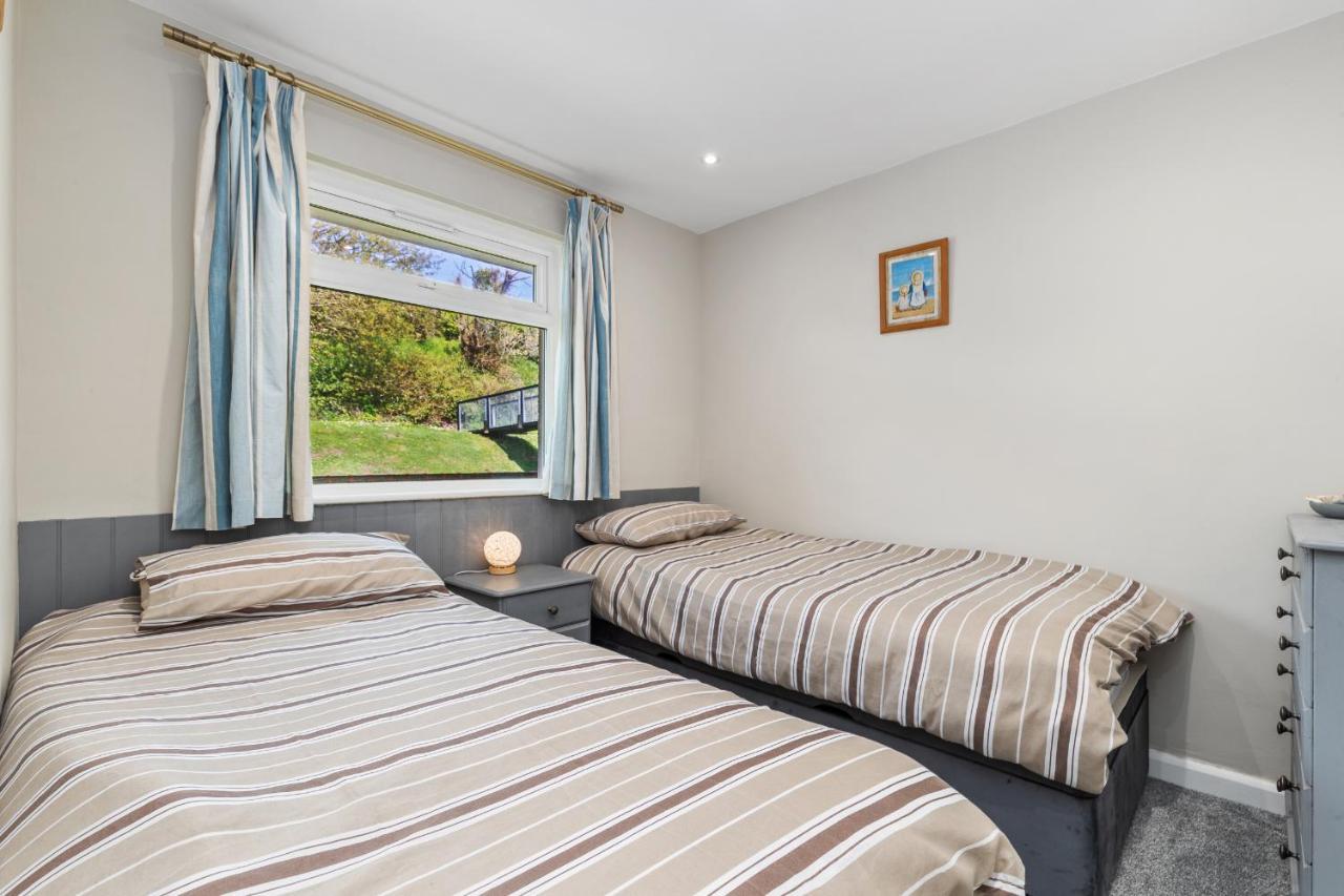 Salty Kisses - Sea Front Aparment Apartment Hodgeston