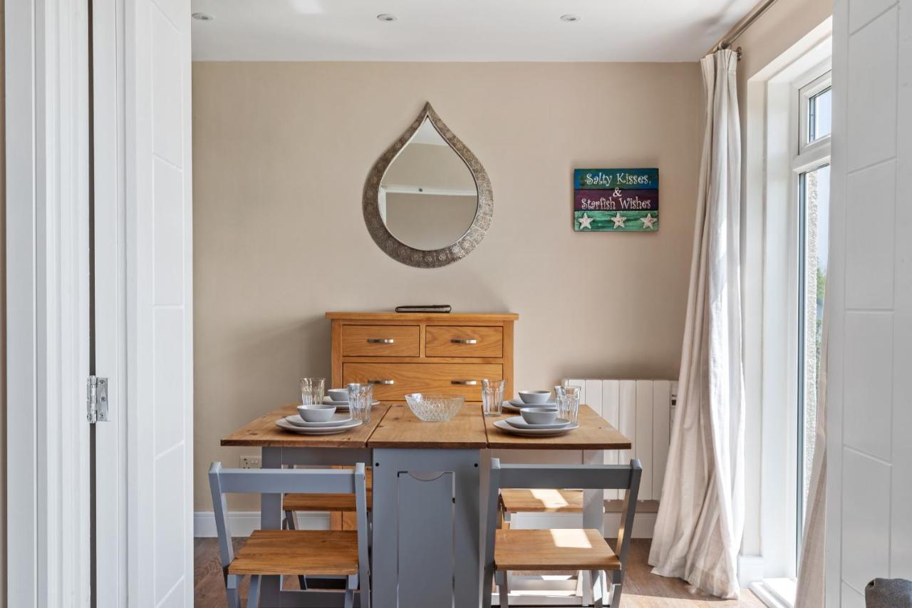 Salty Kisses - Sea Front Aparment * Hodgeston